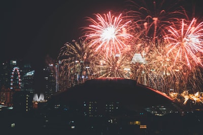 烟花在夜间
